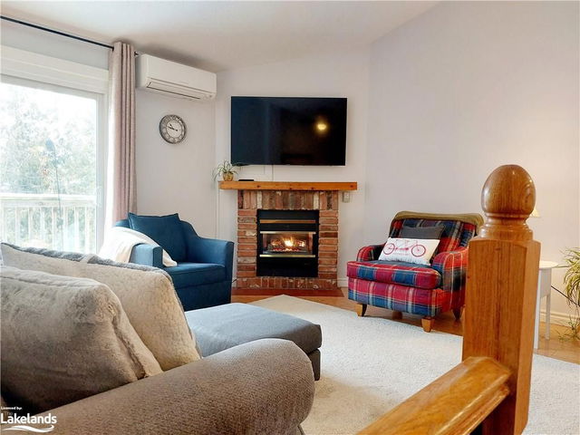167 Escarpment Crescent