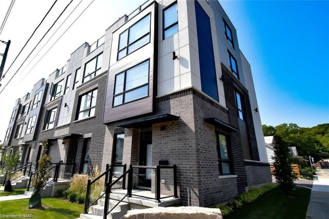 5 - 2 Brock Street