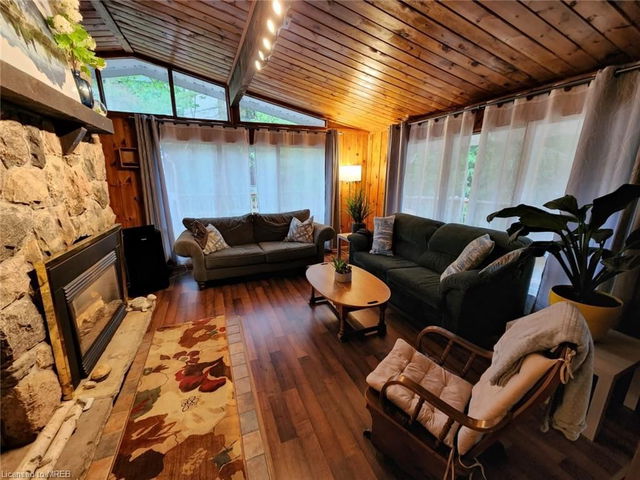 1441 Tiny Beaches Road