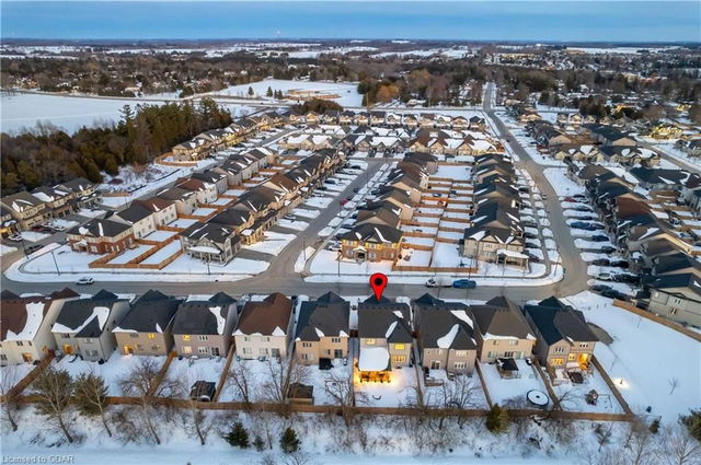 77 Mcfarlane Crescent