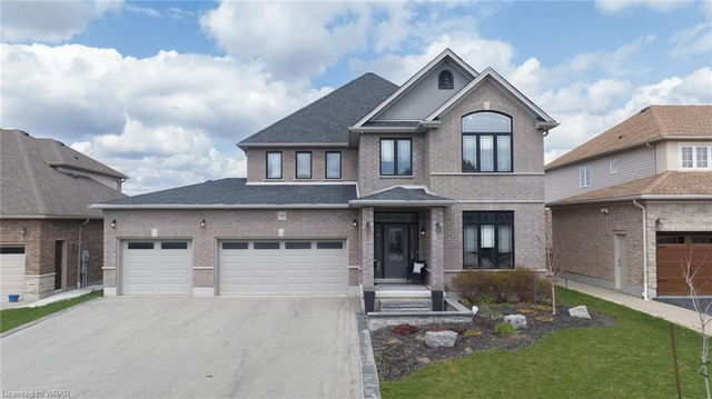 139 Schweitzer Crescent