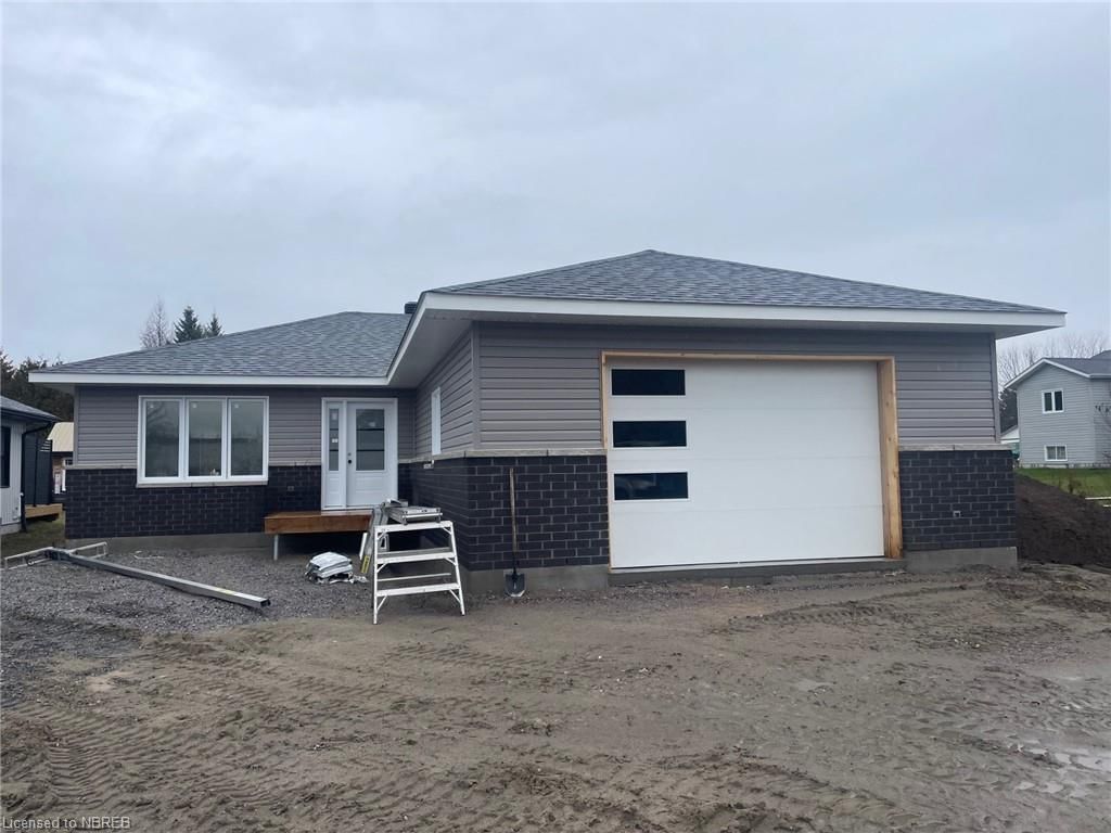Single Family Residence sold at 31 B Hay Street, Cache Bay, ON, P0H 1G0 - Sturgeon Falls / Cache Bay / Crystal Falls - MLS: 40408593