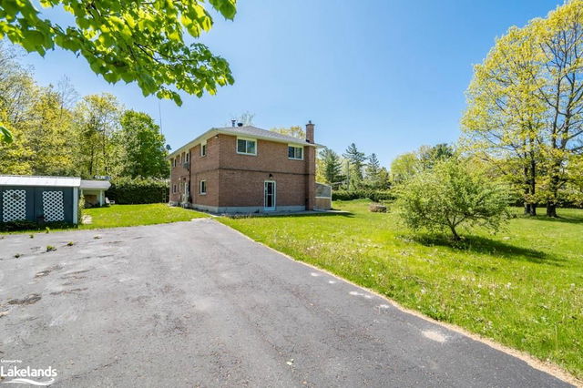 1463 Tiny Beaches Road