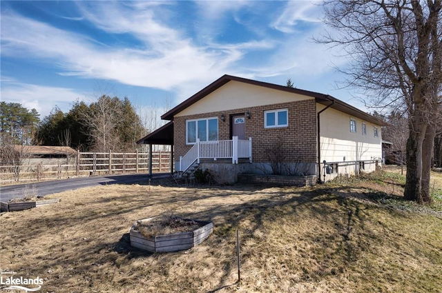 7719 Poplar Sideroad
