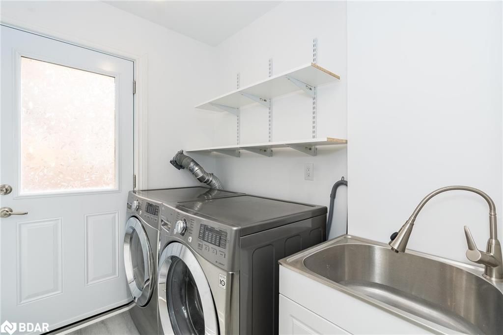 Single Family Residence sold at 41 River Ridge Road, Barrie, ON, L4N 7G2 - Innishore - MLS: 40410341
