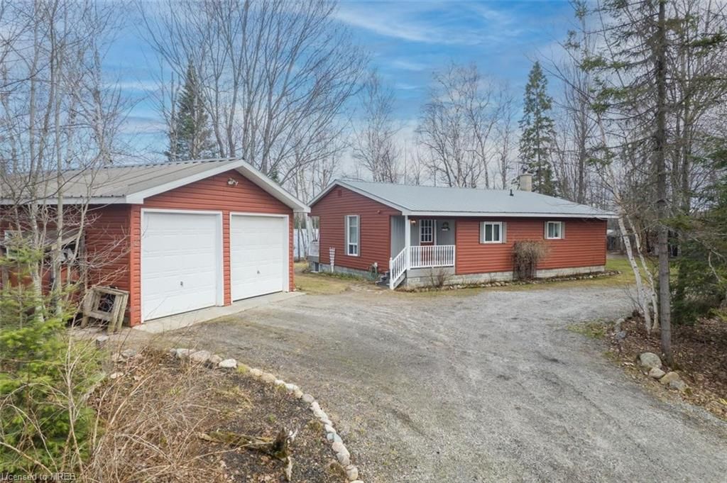 Single Family Residence sold at 374 Beaver Lane, Nipissing, ON, P0H 1W0 - Nipissing - MLS: 40411450
