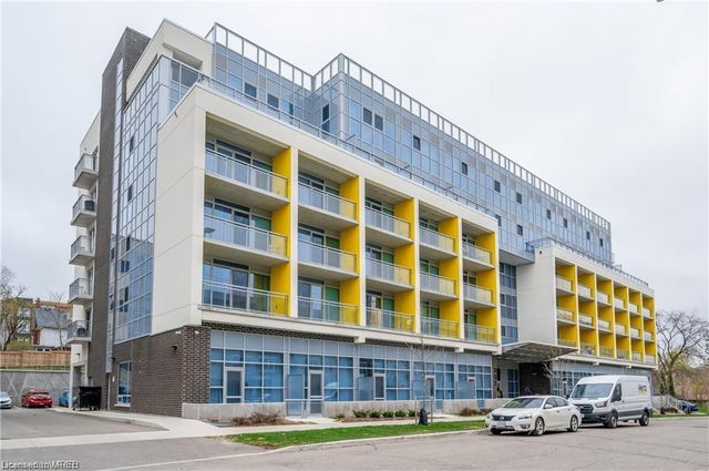 521 - 257 Hemlock Street