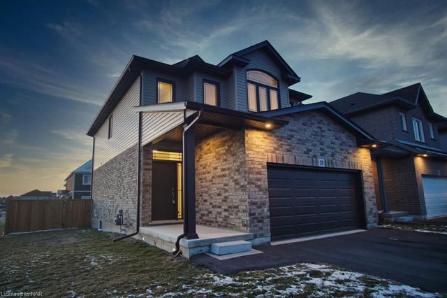 20 Lamb Crescent