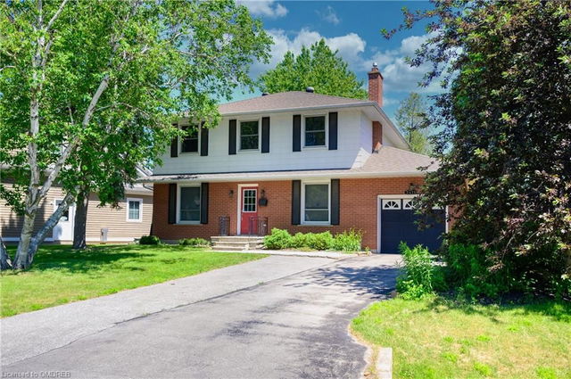 2471 Meadowood Crescent