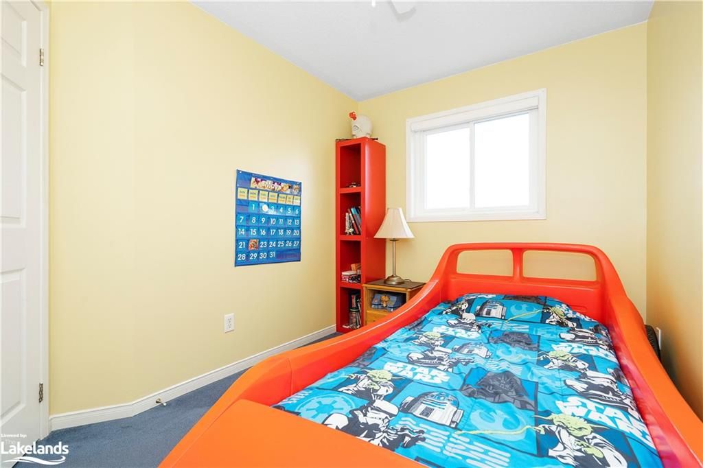 Row/Townhouse sold at 102 Bruce Crescent, Barrie, ON, L4N 8P4 - Innishore - MLS: 40414341