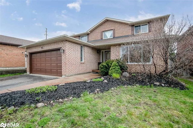 95 Chieftain Crescent
