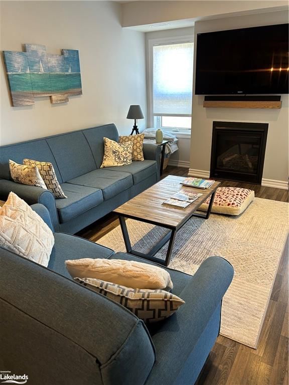 307 - 6 Anchorage Crescent