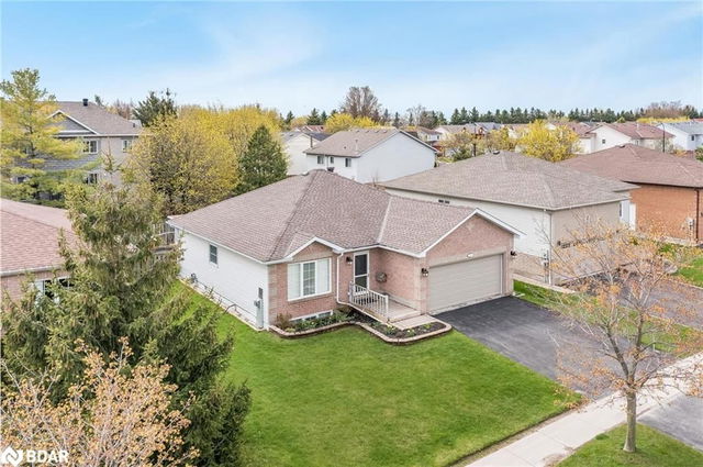 19 Mapleton Avenue