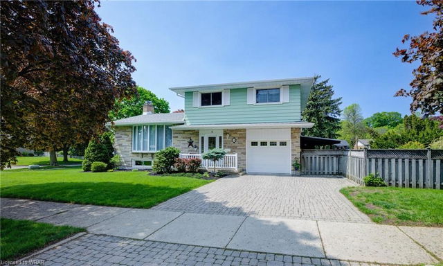 3 Champlain Crescent