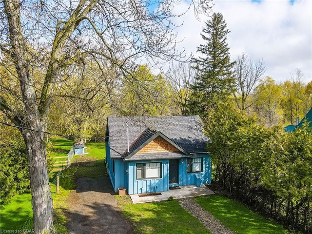 16 Maple Trail