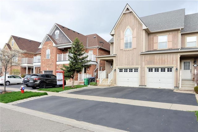 1147 Hickory Hollow Glen