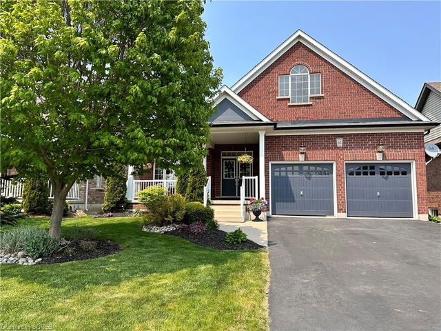 61 Willowdale Crescent