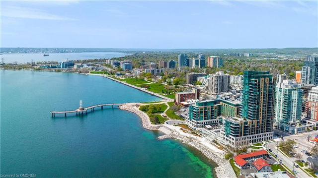 704 - 2060 Lakeshore Road