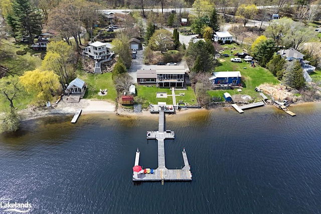 405 Champlain Road