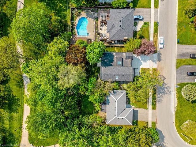 368 Maplewood Crescent