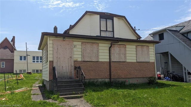 27 Oakdale Avenue