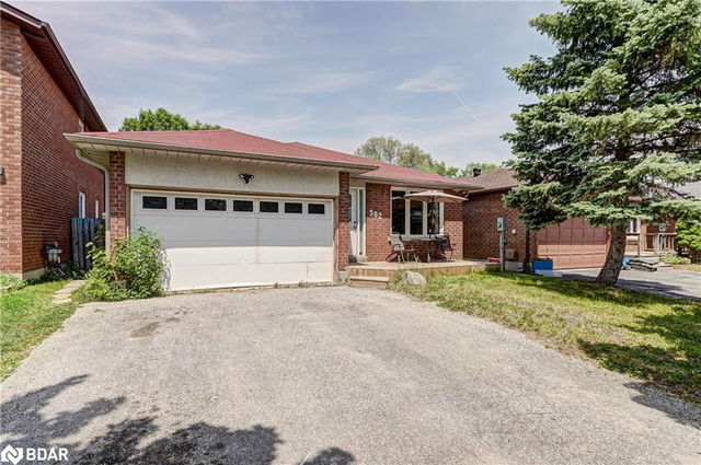 382 Hickling Trail
