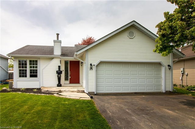 25 Leslie Avenue