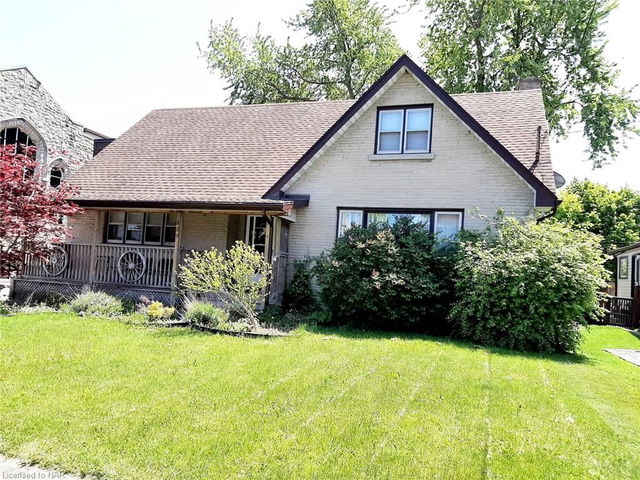 209 Dufferin Street