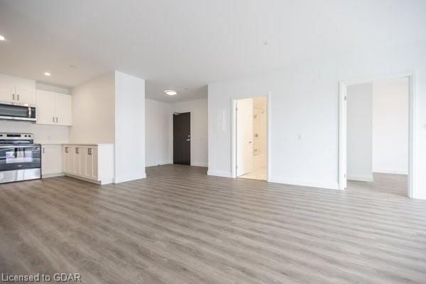 605 - 332 Gosling Gardens