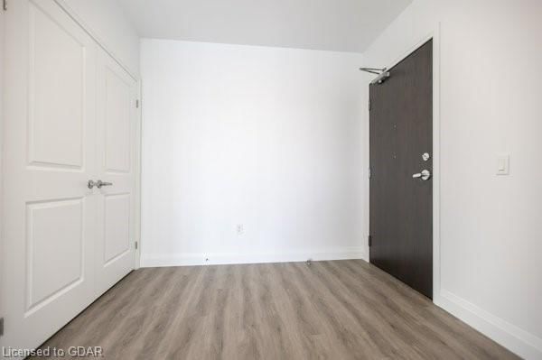 605 - 332 Gosling Gardens