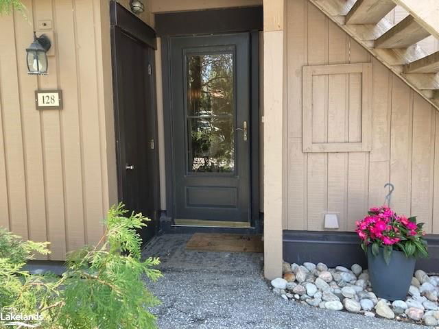 128 - 27 Dawson Drive