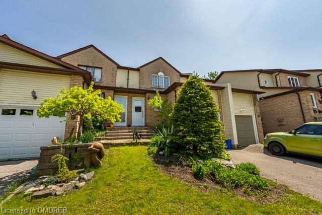 35 Moulton Court