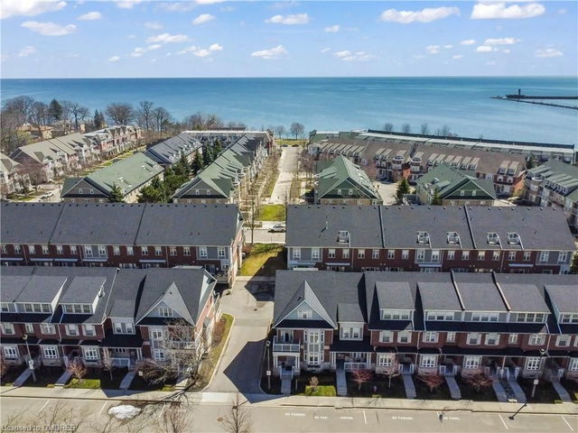 19 Compass Way