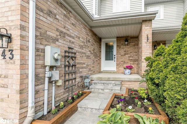 43 Pickett Crescent