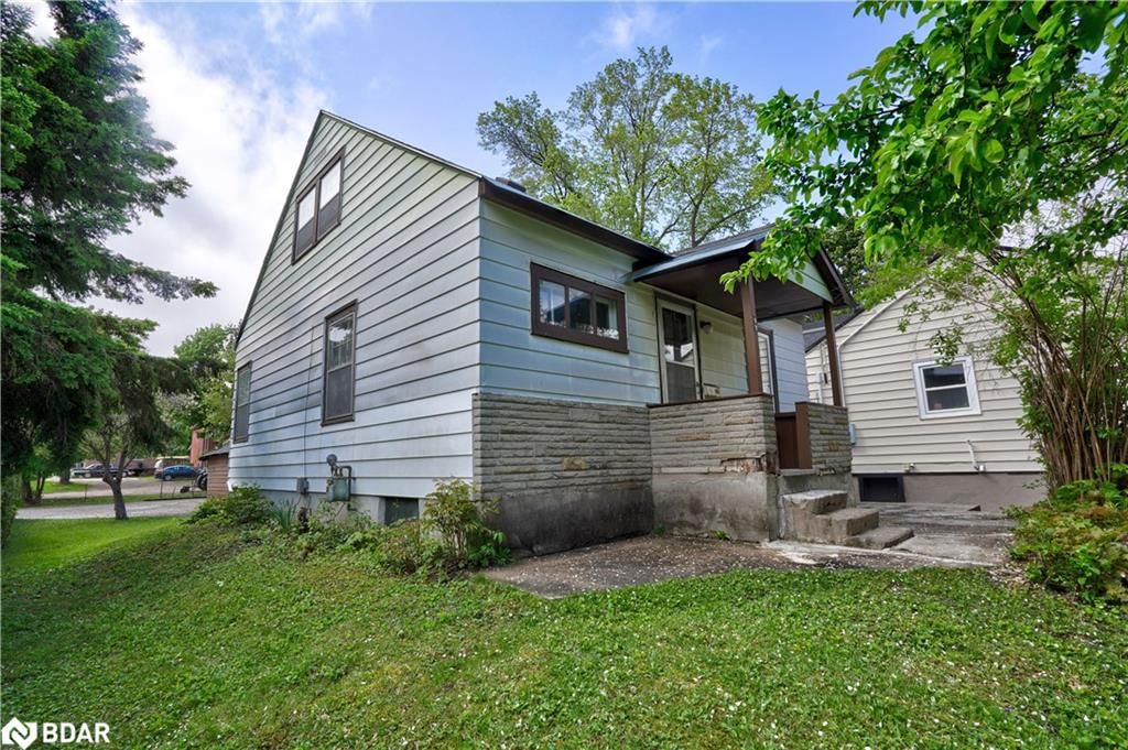 Single Family Residence sold at 299 Mary Street, Orillia, West Ward, L3V 3E9 - MLS: 40423302
