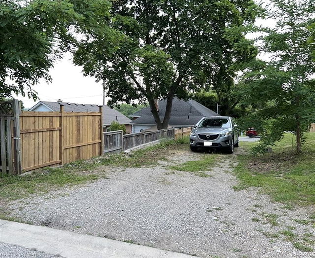 18 Grandview Street