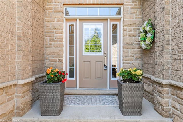 10 - 254 Summerfield Drive