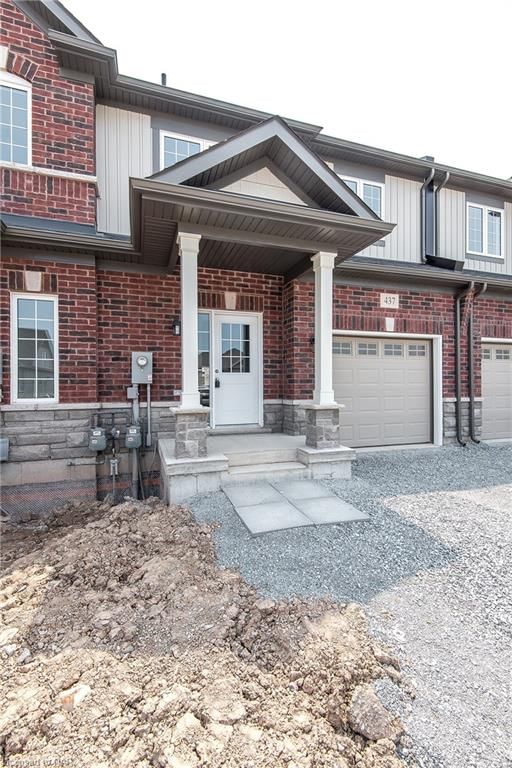 437 Williams Crescent