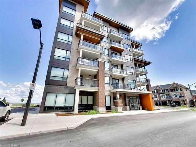 512 - 10 Esplanade Lane