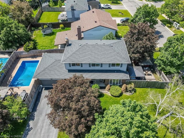 927 Hemlock Drive