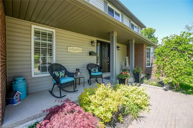 927 Hemlock Drive
