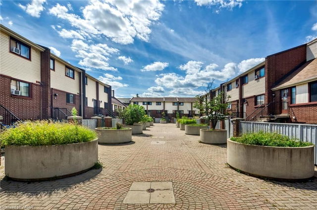 65 - 21 Holborn Drive