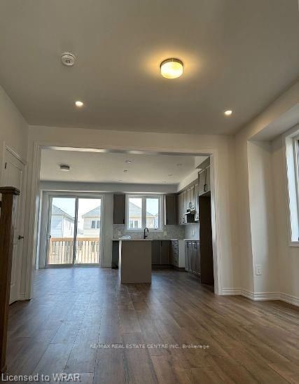 70 Harpin Way