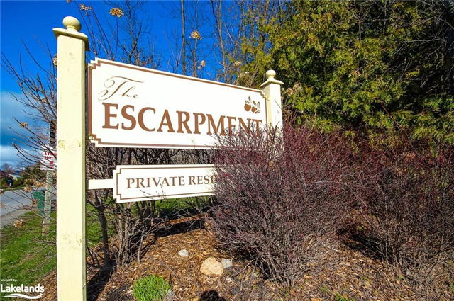 214 Escarpment Crescent