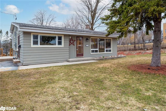 LOWER UNIT - 154 Simcoe Street