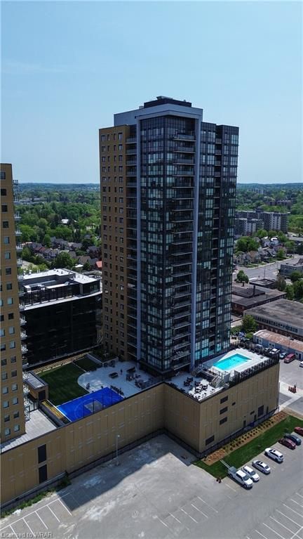 1707 - 108 Garment Street
