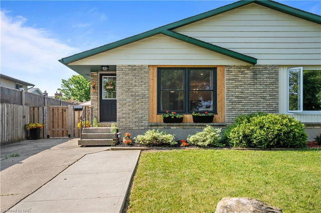 4 Manley Crescent