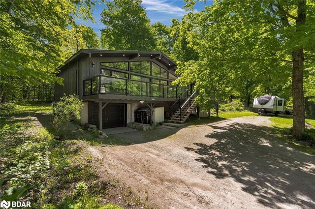 1745 Twin Oaks Crescent