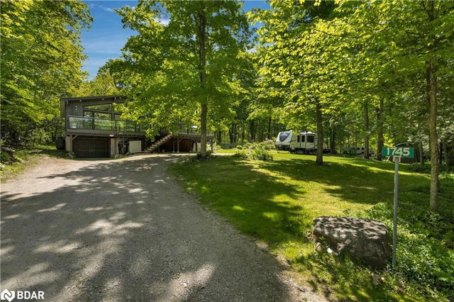 1745 Twin Oaks Crescent