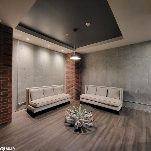 208 - 21 Matchedash Street
